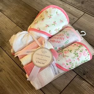 Modern Baby girl 6 piece bath set w/3 hooded towels and wash cloths